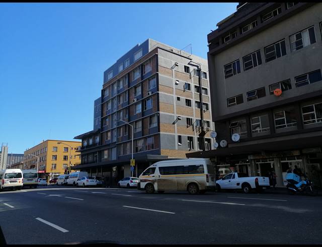 1.5 BEDROOM FLAT FOR SALE IN DURBAN CENTRAL
